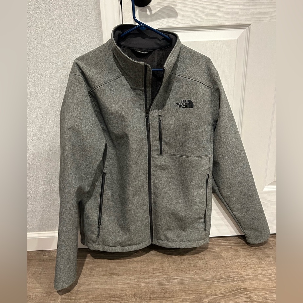 The North Face Men’s Large Gray Shell Jacket